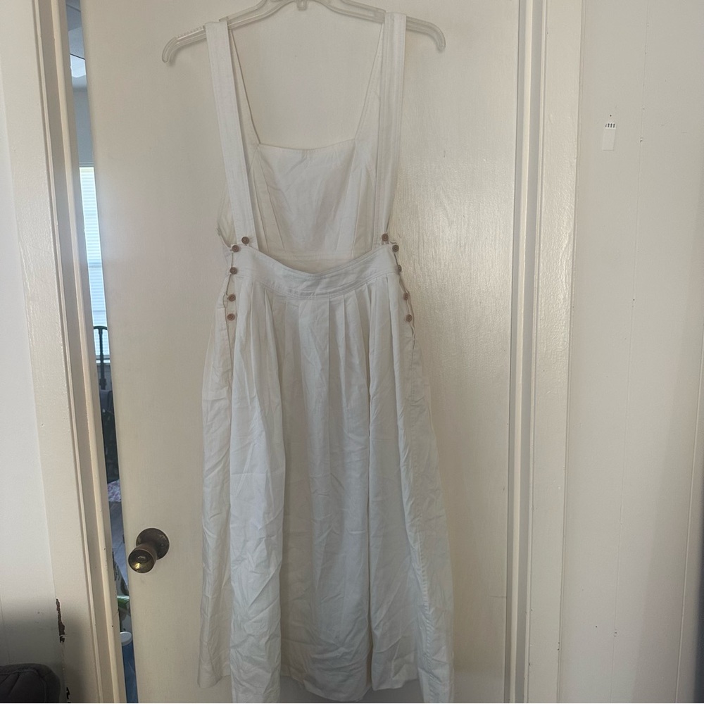 Electric feathers white dress - Picture 3 of 6